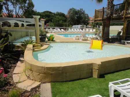 Présentation de la piscine - Camping Var Les Acacias Fréjus Provence Alpes Côte d\'Azur Présentation de la piscine - Camping Var Les Acacias Fréjus Provence Alpes Côte d\'Azur